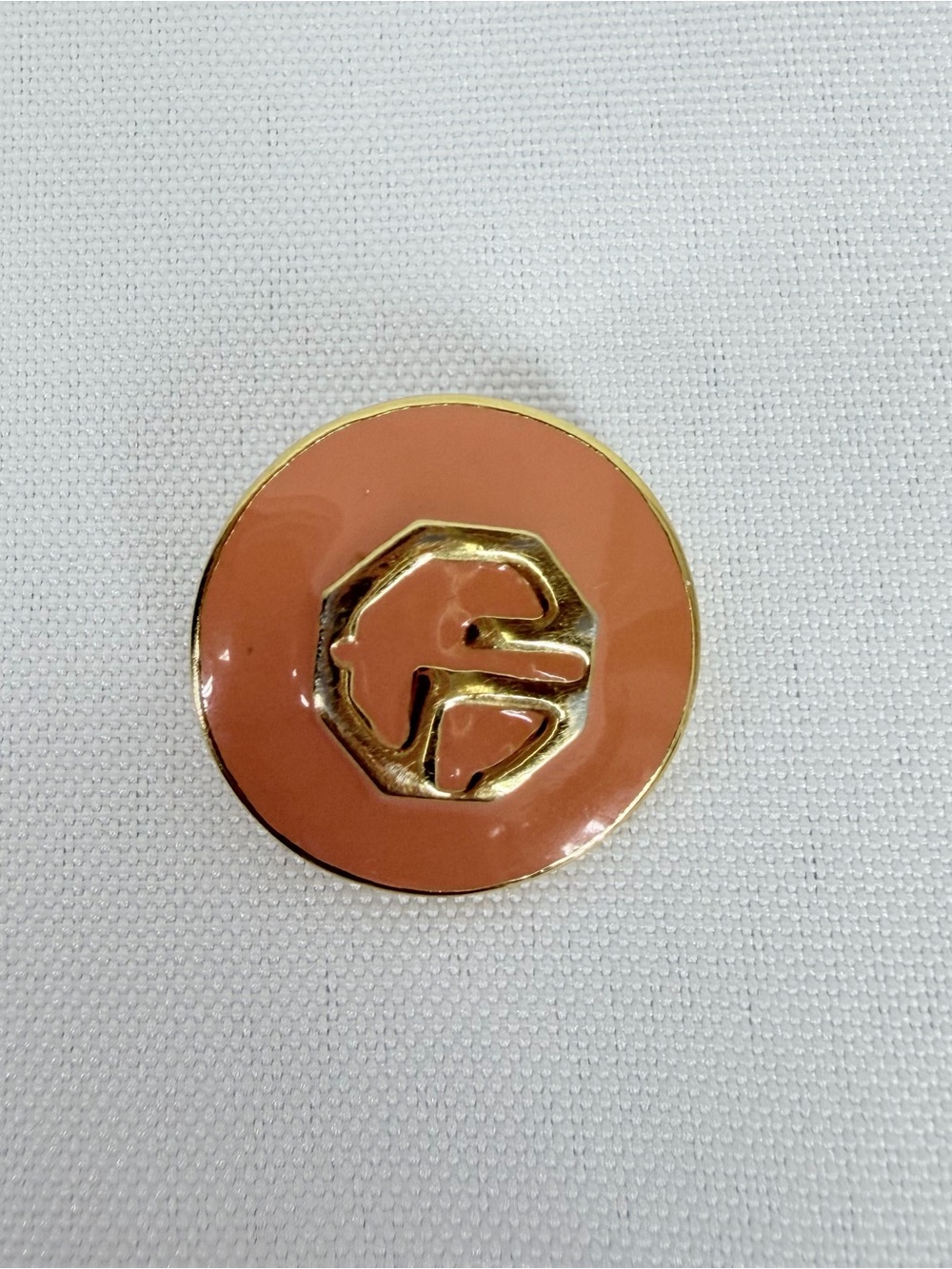 St. John Buttons Gold & Peach Set of 6 & Brand Tag - Picture 7 of 11
